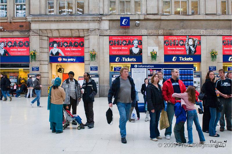 20090410_184224_D300 P1.jpg - Waterloo Station